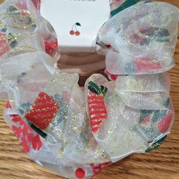 Chistmas Scrunchie Set - Picture 3 of 3